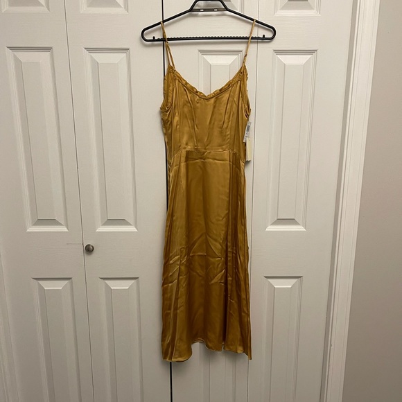 Aritzia Wilfred Mille Dress - Picture 5 of 6